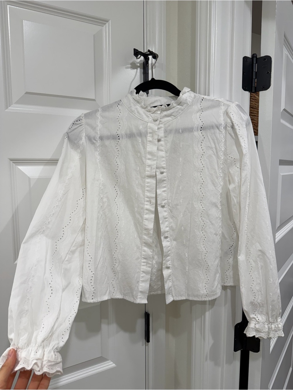 Zara White Eyelet Ruffle-Trim Button Front Blouse